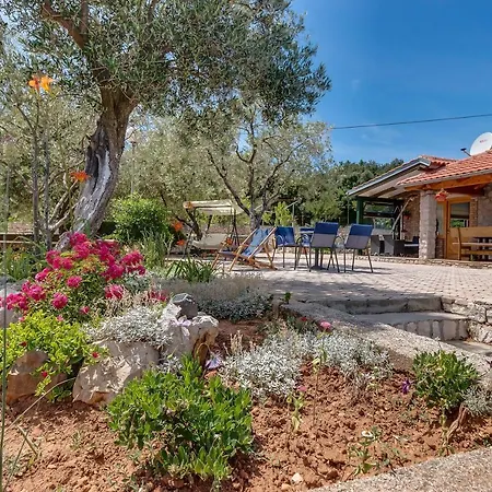 Seaside Holiday House Artatore, Losinj - 17102 Holiday home