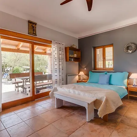 Holiday home Seaside Holiday House Artatore, Losinj - 17102 *