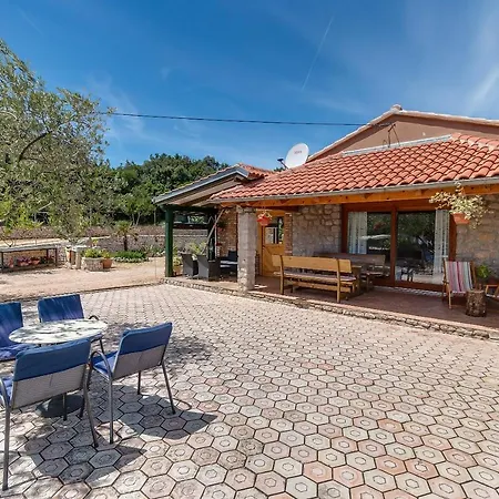 Seaside Holiday House Artatore, Losinj - 17102 *